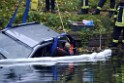 Einsatz BF Koeln PKW im See Koeln Esch P068